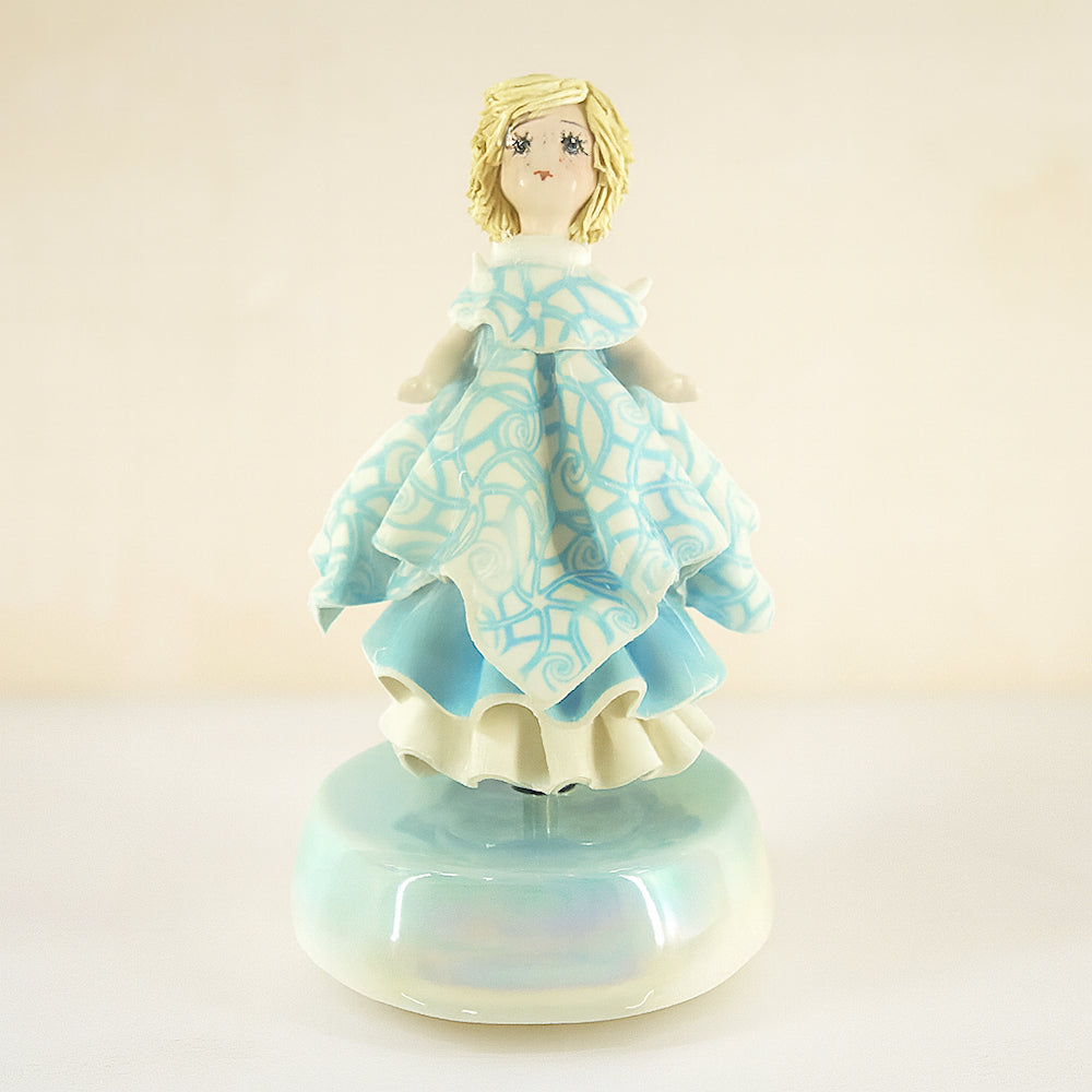 Angelo celeste Zampiva in ceramica fine H16,5 cm con carillon dipinto a mano
