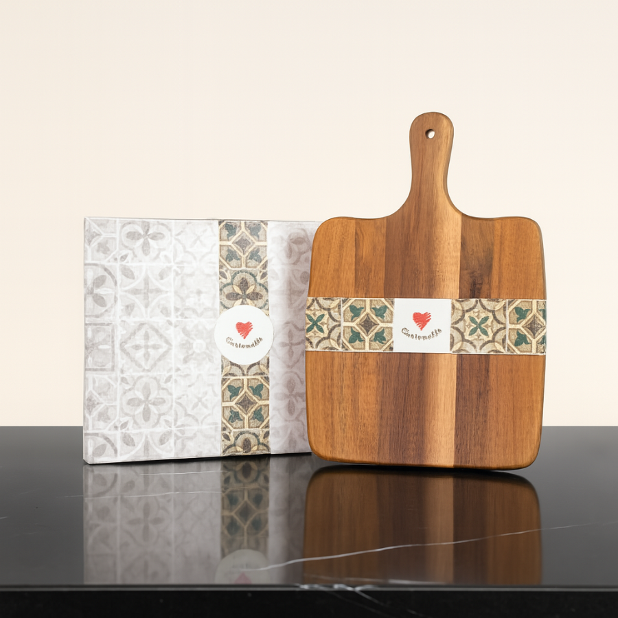 Cuorematto – Tagliere da Cucina in Legno (26 x 37 cm)