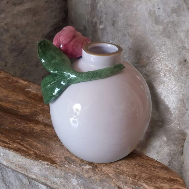 Dea – Vaso Capodimonte H.16x13 cm Cipria con Calla Verde e Cipria