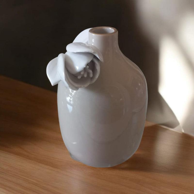 Dea – Vaso Capodimonte H.16x13 cm Tortora con Rosa Bianca