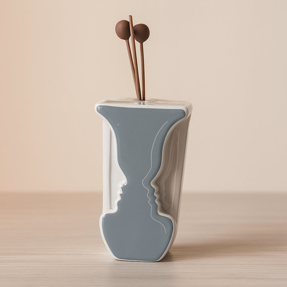 Diffusore Ilary Queen Clessidra 2 Volti in Porcellana 17x9x4 cm Made in Italy