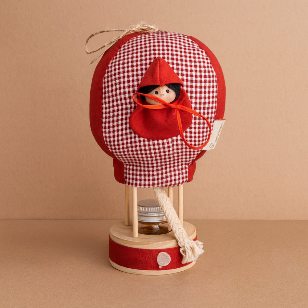 Diffusore Petit Amour Cappuccetto Rosso mongolfiera H 20 cm