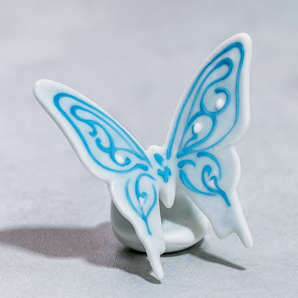 Farfalla in porcellana fine Sharon decorata con fiori H7,5x8 cm