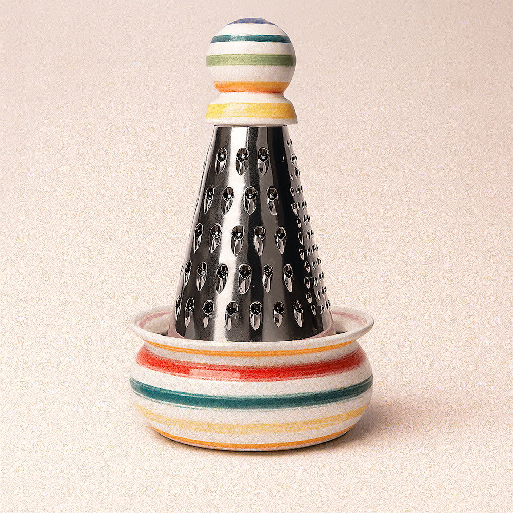 Grattugia righe Cuorematto in Ceramica Dipinta a Mano e Acciaio Ø12xH19 cm Bomboniera