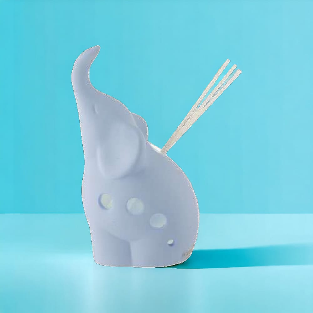 Ilary Queen Elefante in Gres Led Profumatore Diffusore d Ambiente H17 Cm Celeste