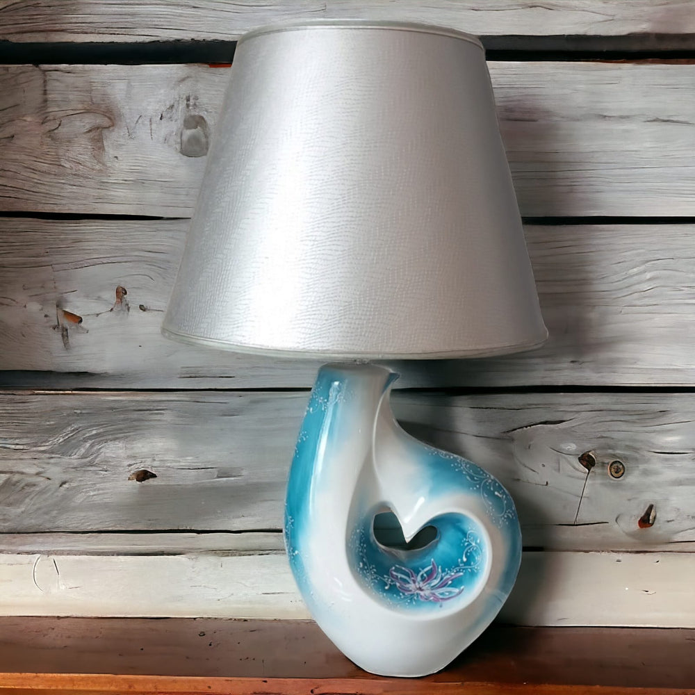 Lampada porcellana Wave decorativa H66 cm con paralume argento