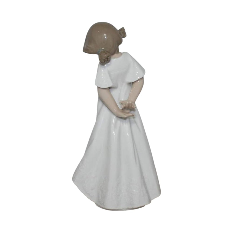 NAO by Lladrò - Così Timida 02001109 - Scultura in Porcellana