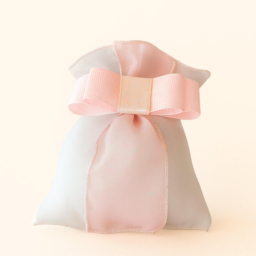 Sacchettino in organza satinata grigio rosa 12x9cm con fiocco