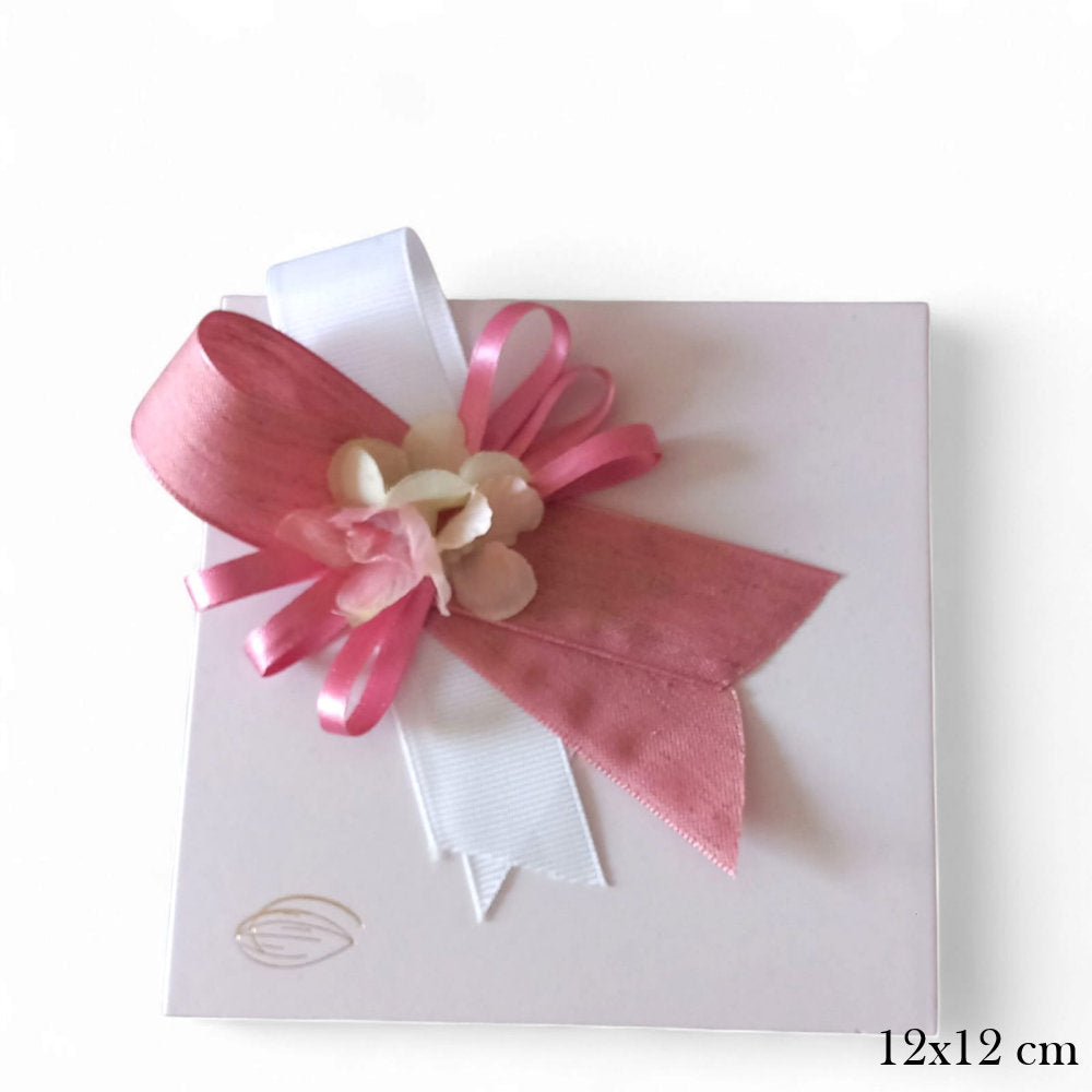 Scatola ecologica rosa con confezione personalizzata