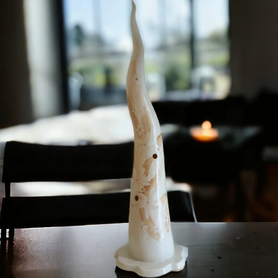 Ser Capodimonte Corno Grande H.53cm In Porcellana Dipinto A Mano Con Inserto Per Tea Light Candela