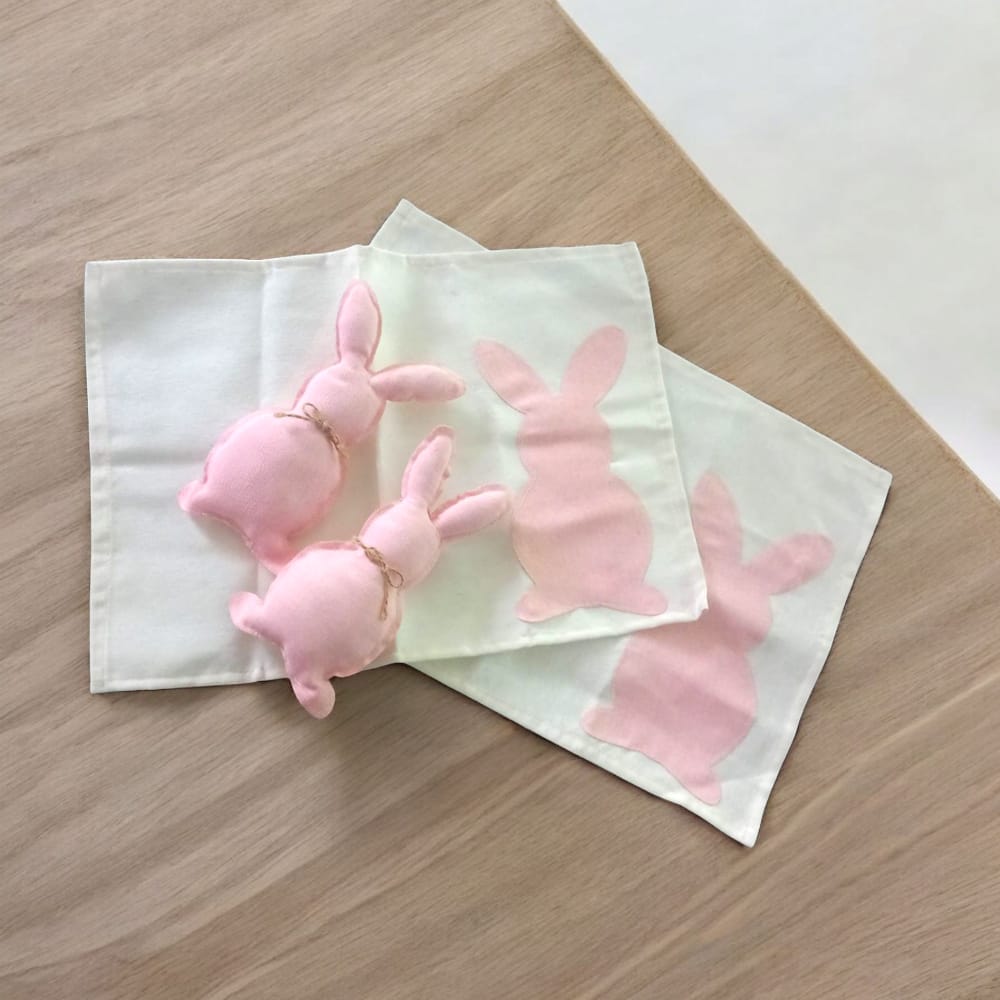 Set 2 Tovagliette Colazione Pasqua 41x29,5 cm con 2 Coniglietti Decorativi 19x10 cm