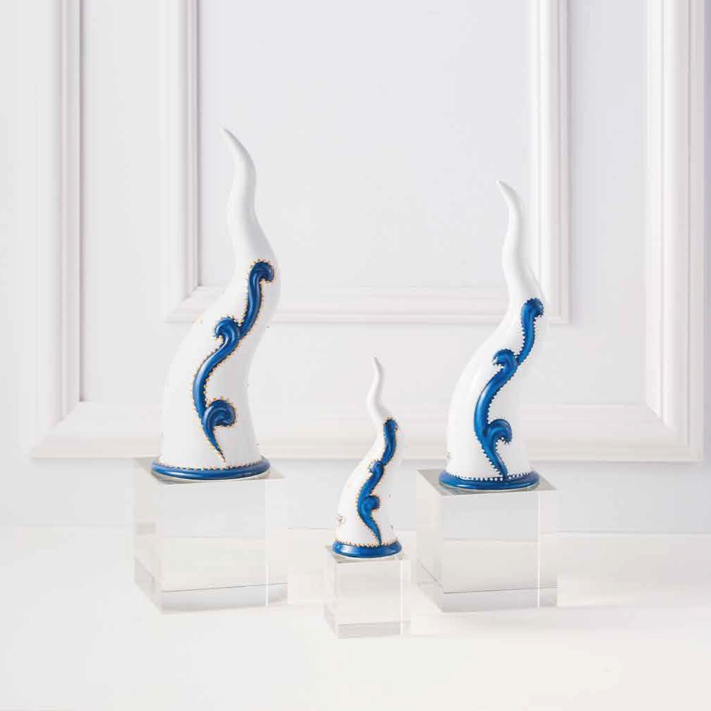 Sharon - Corno "Virgolette" su Cubo in Cristallo, H32, H29, H18 cm