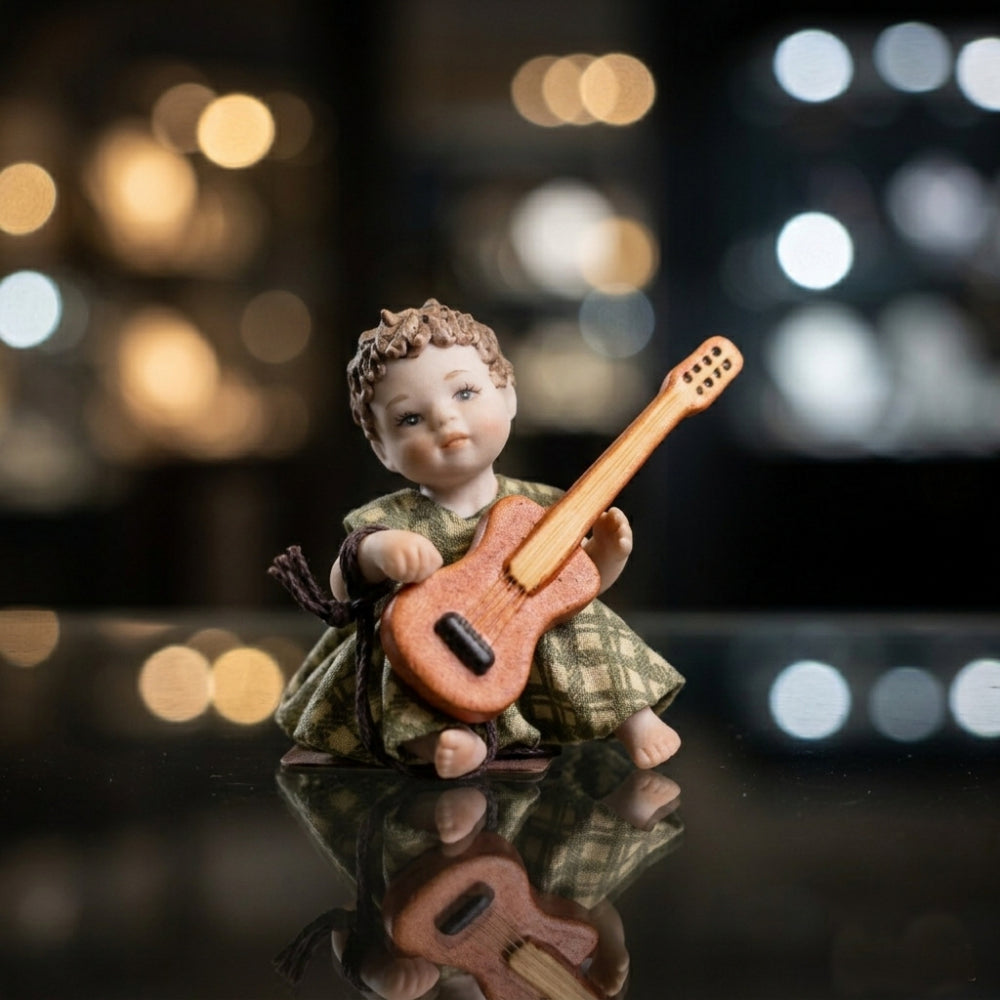 Sibania Statuina Ceramica Dina con Chitarra H 5.5 Cm