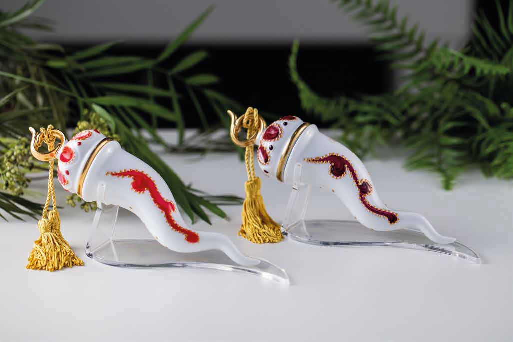 Sharon Corno Quotation Marks Painted Porcelain H 32/29/18 cm