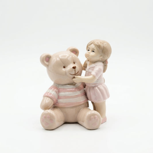 Bimba con Orso Teddy in Porcellana da Collezione 11x9 cm
