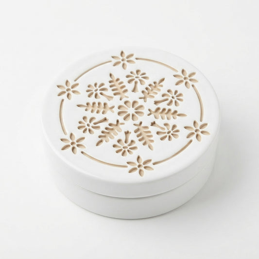 Boan Scatola in Ceramica Bianca Rotonda Intagliata 13x4,5 cm