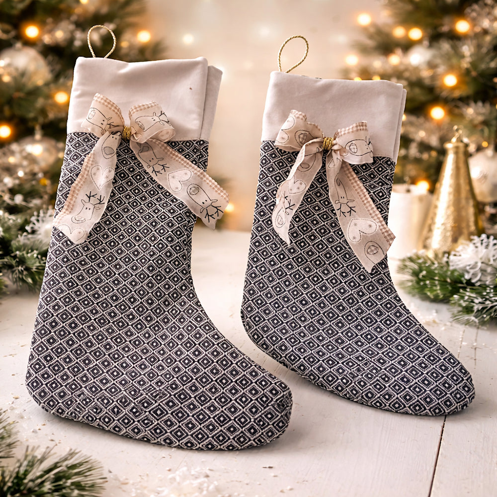 Calza Befana artigianale Le Favole Living Epifania 29/36 cm