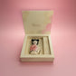 Campana Kokeshi Sharon porcellana Rose H 12×7,5 cm bomboniera