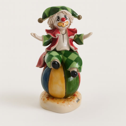 Clown Pagliaccio Zampiva in porcellana H 17x10 cm dipinto a mano