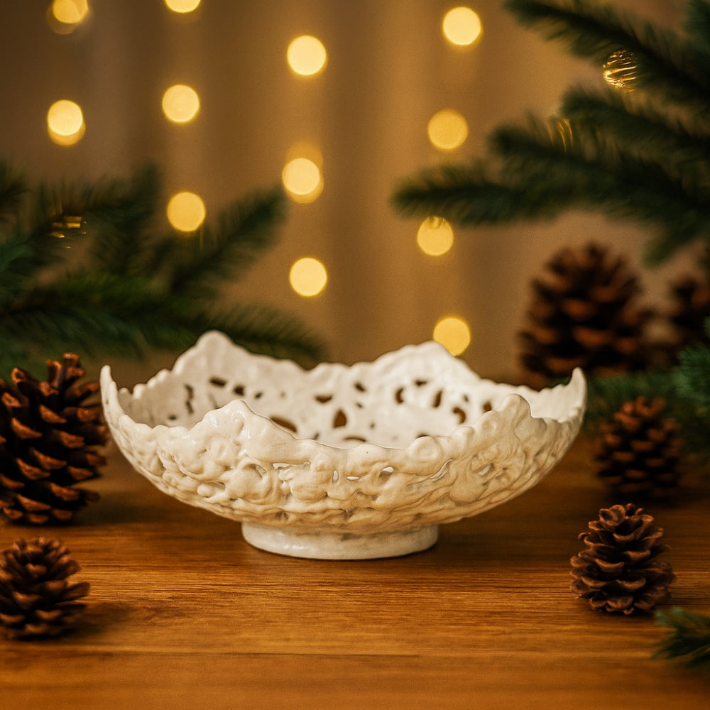 Coppa traforata in ceramica bianca Arte di Nacchi KF-22 30,5x10,5 cm centrotavola