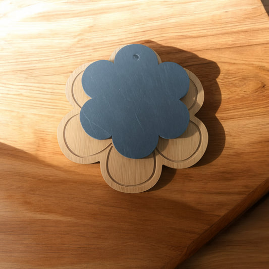 Coppia taglieri Cuorematto in ardesia e legno a forma di quadrifoglio 20x15 cm