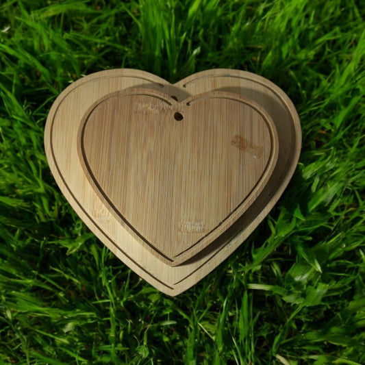 Cuorematto – Set Tagliere Legno Forma Cuore (20 x 15 cm)