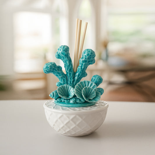 Diffusore d'ambiente Portofino Sharon in ceramica bianco/acquamarina Ø11 x H12 cm con profumo e midollini – Le Favole

