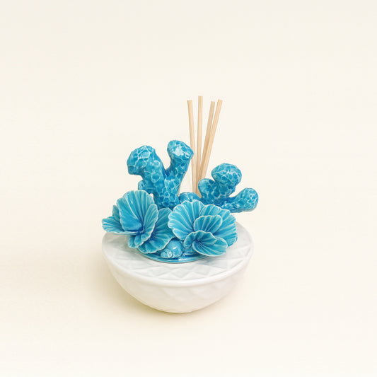 Diffusore d'ambiente Portofino Sharon in ceramica corallo bianco/turchese Ø11 x H12 cm con profumo e midollini – Le Favole
