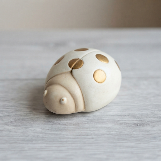 Egan Coccinella in Ceramica Beige con Pois Oro 10,5x7,5x4,5 cm