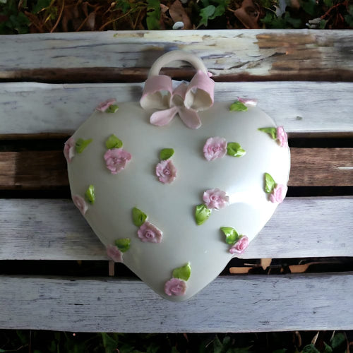 F.lli Majello Cuore a Parete Roselline Porcellana 11x11 cm