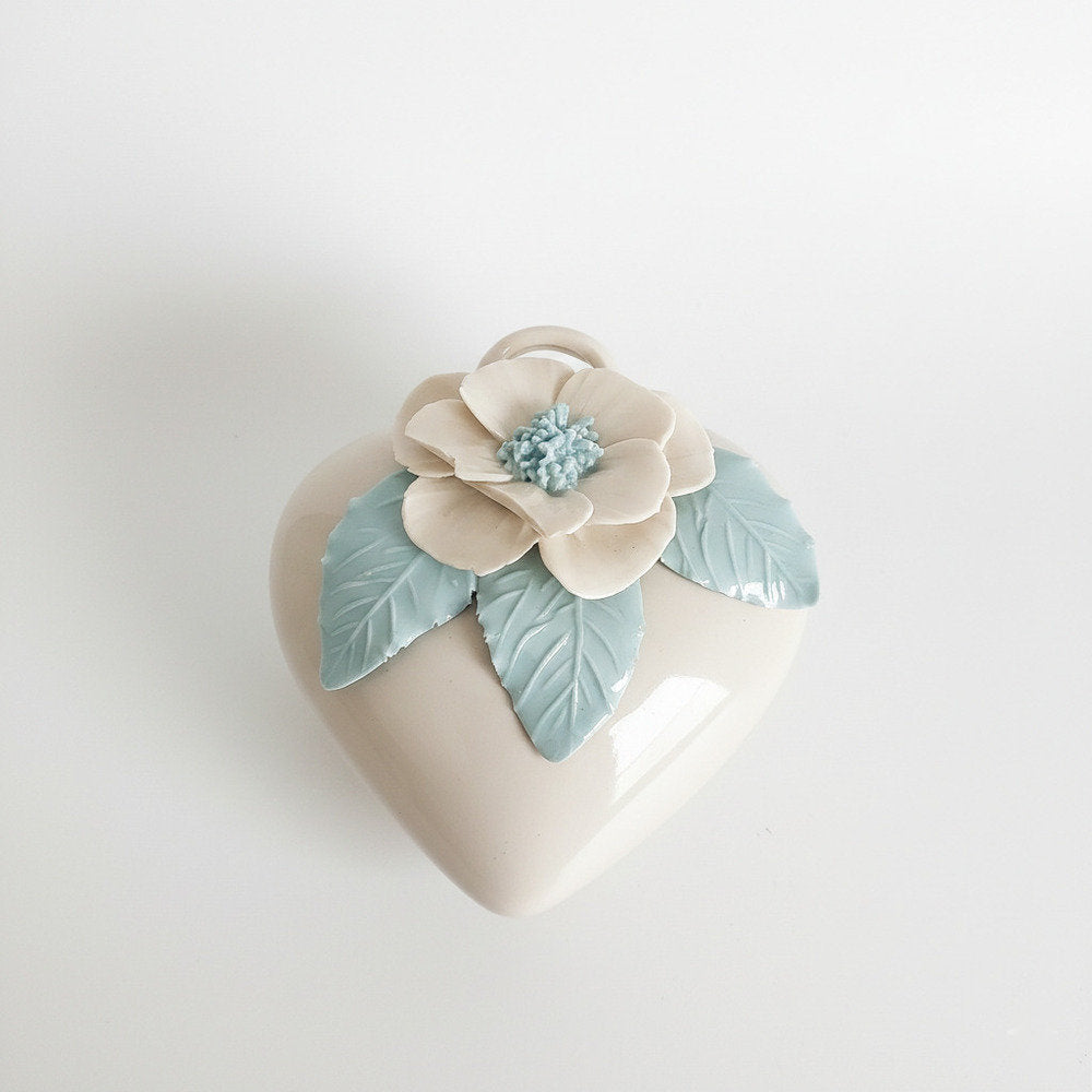 F.lli Majello Cuore Decorativo Porcellana Capodimonte 12x10 cm Polvere