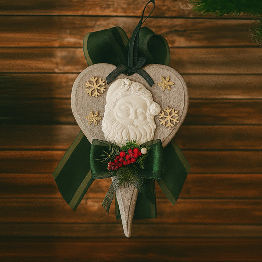 Fuoriporta a cuore in legno con fiocco rosso e decorazione Santa Claus – 30x35 cm decorazione natalizia

