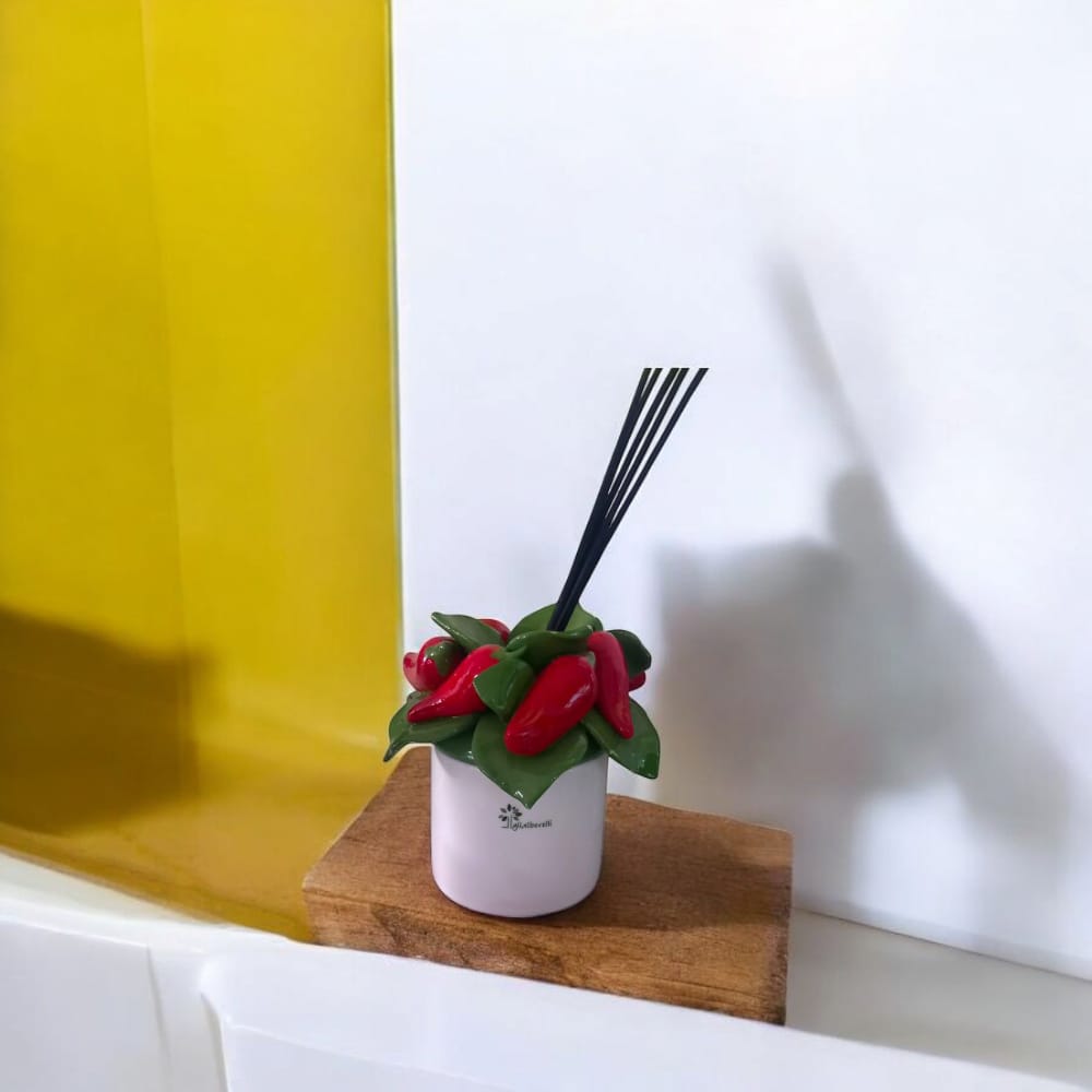 Gli Alberelli Profumatore Decoro Peperoncino in Ceramica di Capodimonte 14cm