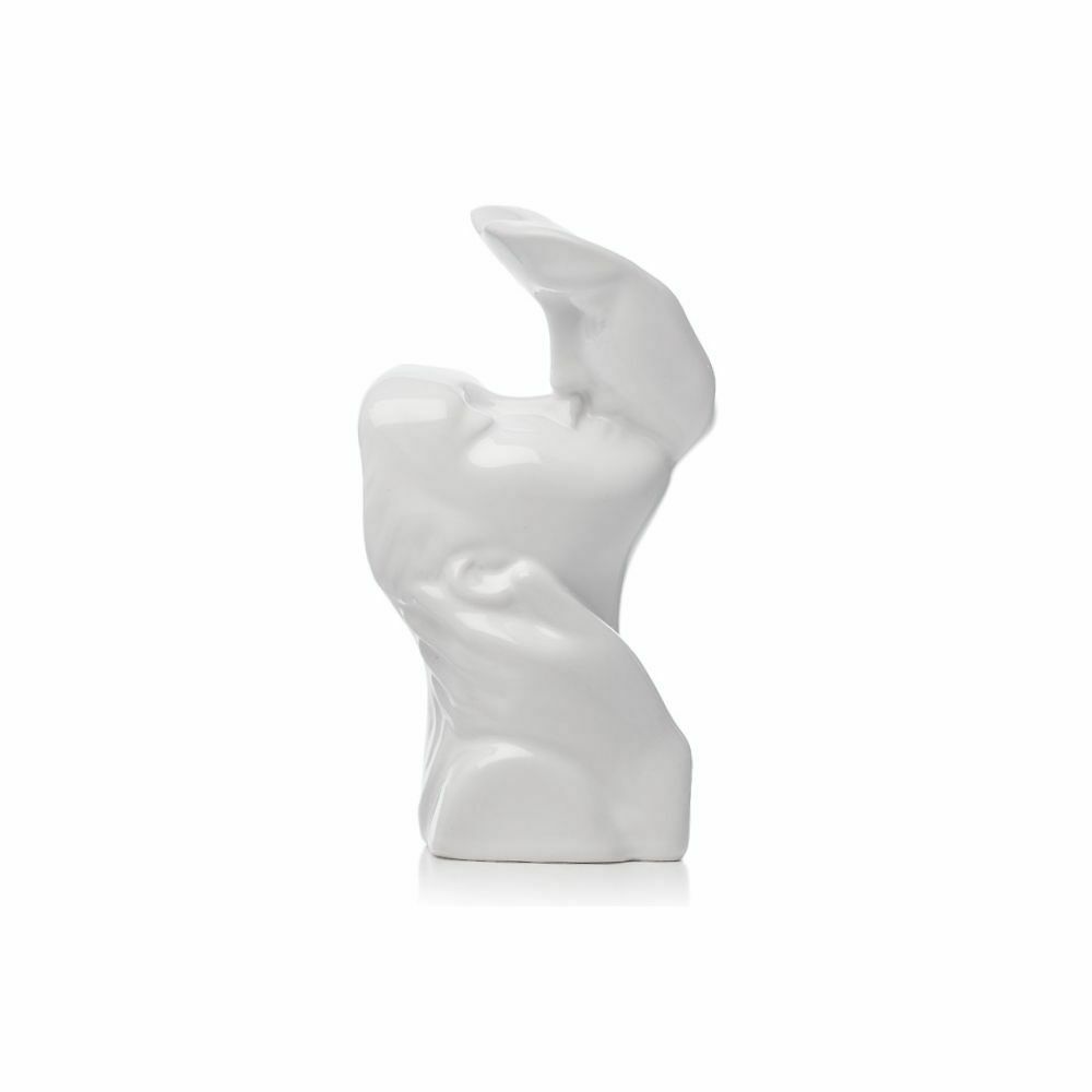 Ilary Queen Statua Bacio Porcellana Bianca 19cm IQ8122