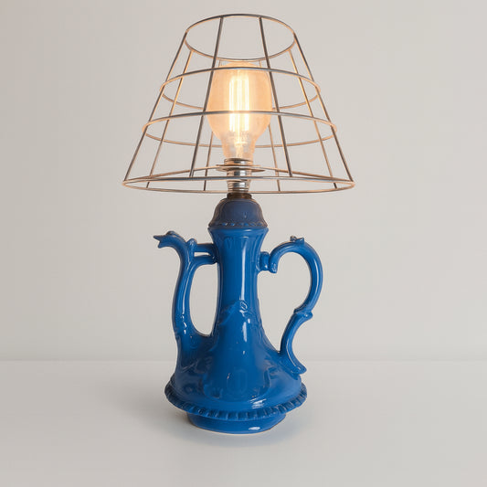 Lampada da tavolo Rebirth caffettiera in ceramica blu H 40 cm

