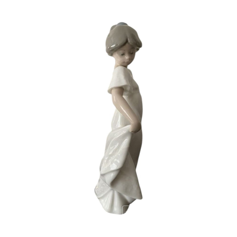 NAO by Lladrò - Che Carina! 02001110 - Scultura in Porcellana