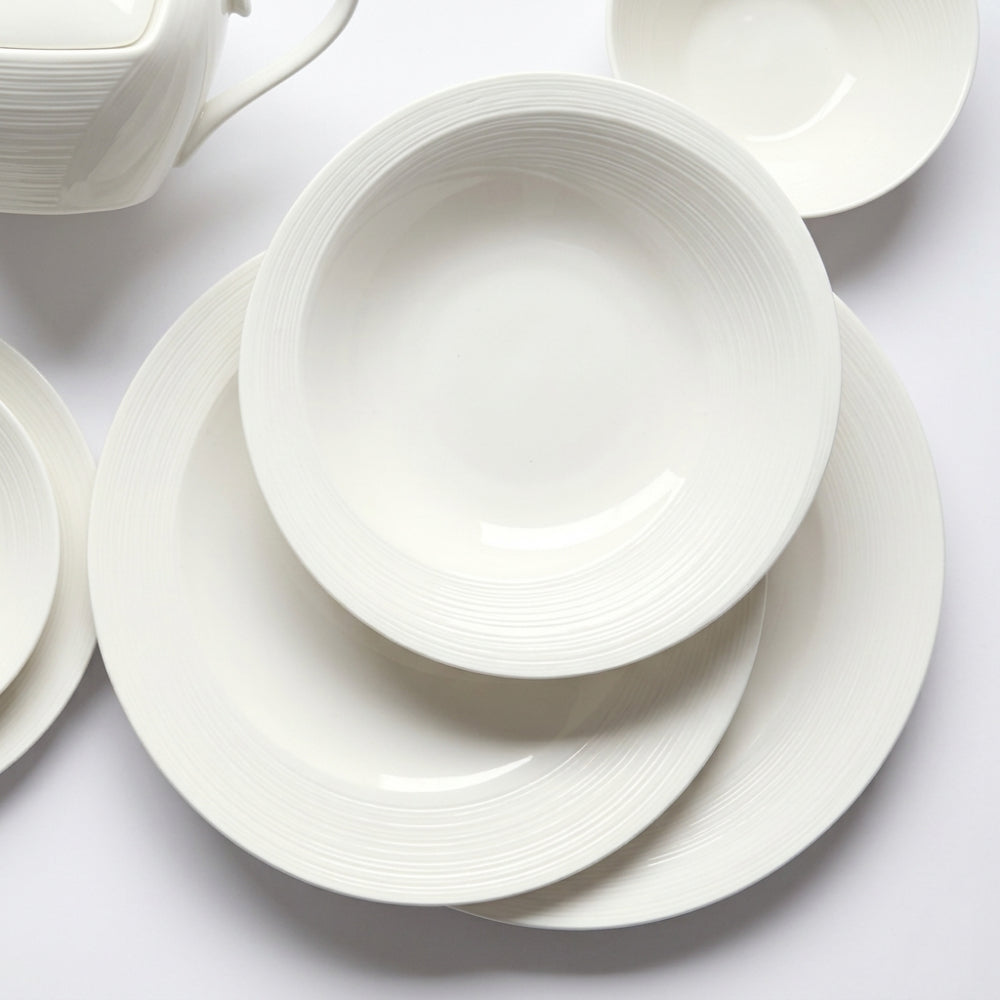 Narumi Piatto Piano Fondo Porcellana Bone China Esprit White