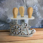Negò Porta Set Formaggio 3 Coltelli Metallo Bianco H.15x14 cm Mare