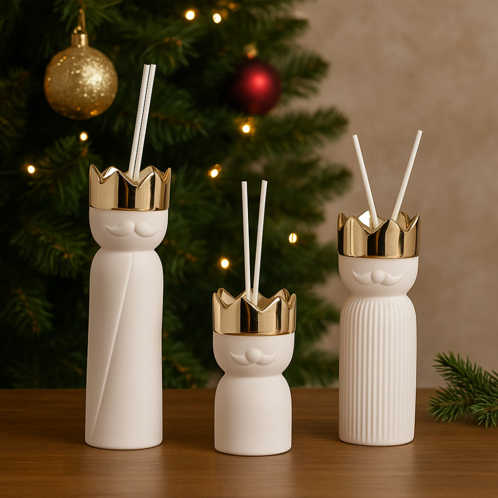 Profumatore Re Magio in biscuit bianco e oro H21-17-12 cm