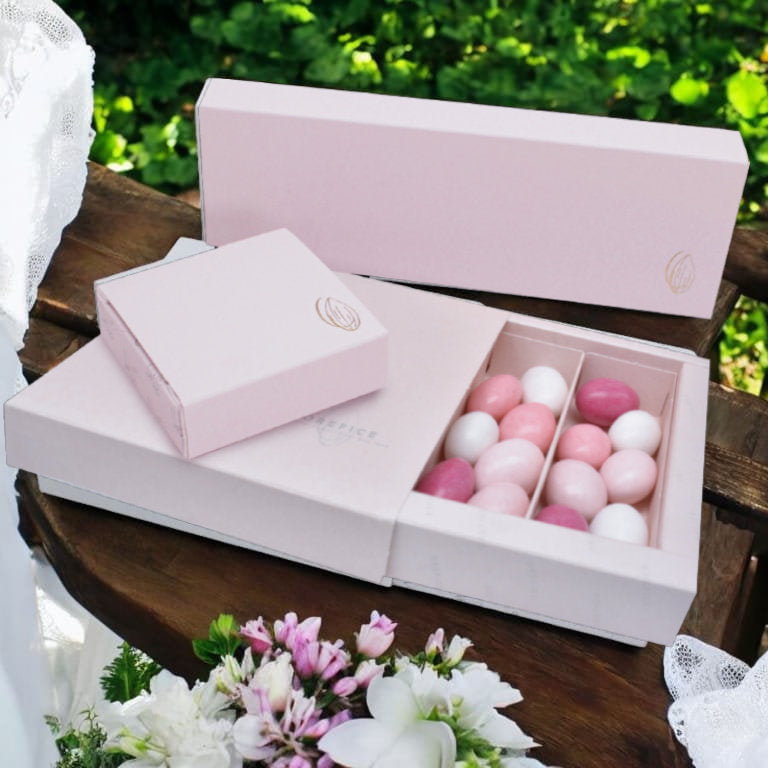Scatola bomboniera rosa con confetti Orefice senza glutine