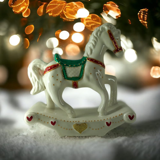 Sharon Cavallo a Dondolo Decoro Natale Verde Rosso Oro In Porcellana Fine H.21x18x8 Cm