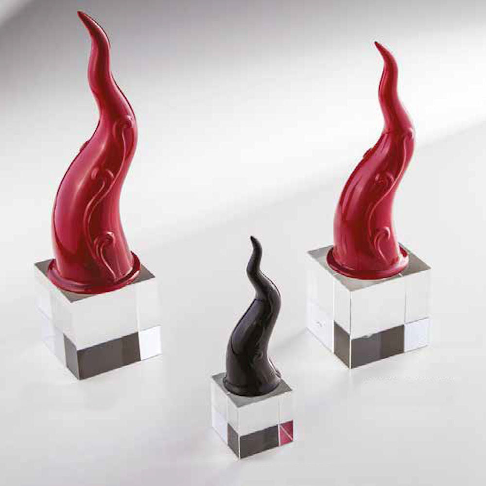 Sharon - Corno Medio Laccato su Cubo in Cristallo, H32, H29, H21 cm