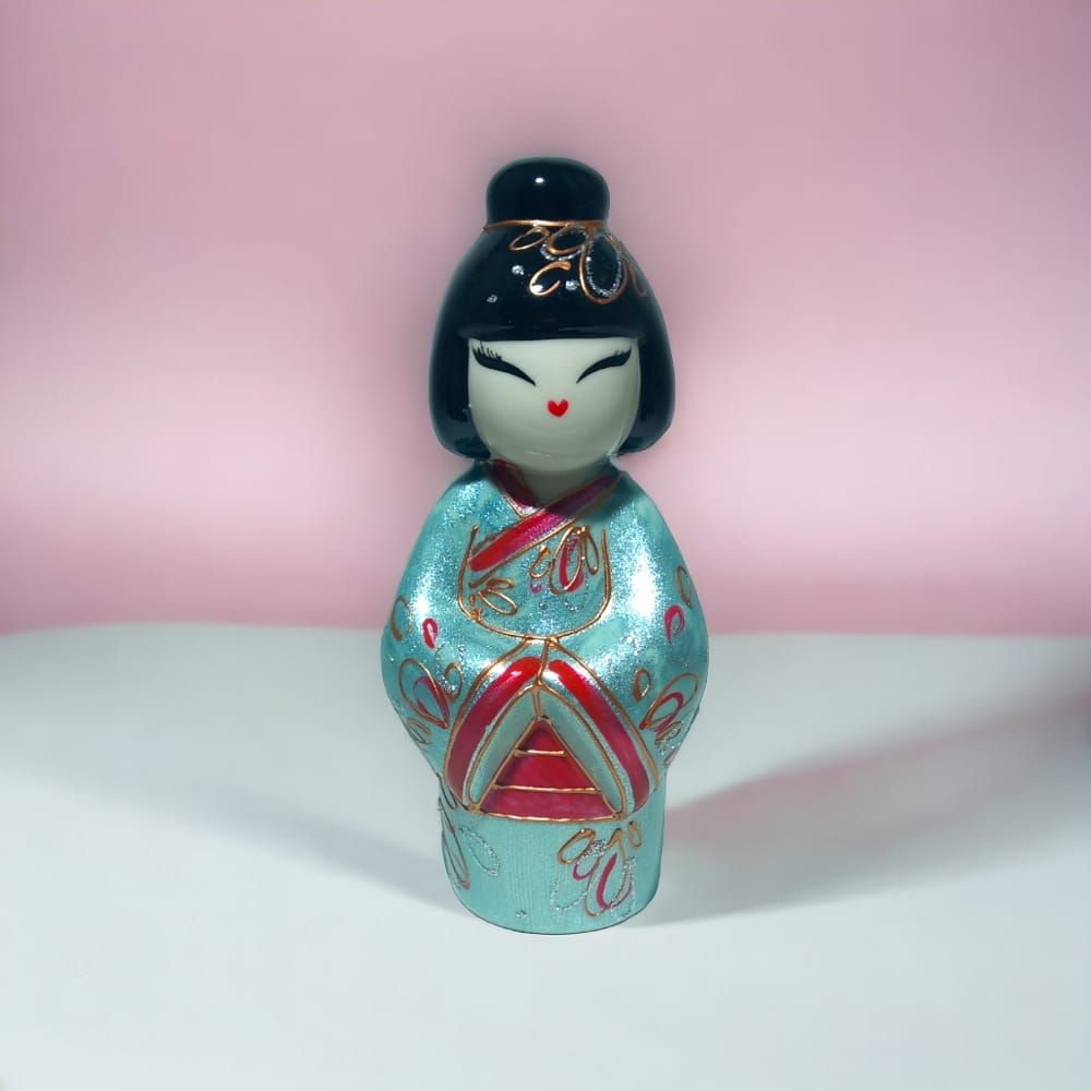 Sharon Kokeshi della Resilienza Turchese In Porcellana dipinta a Mano H.15x7 Cm