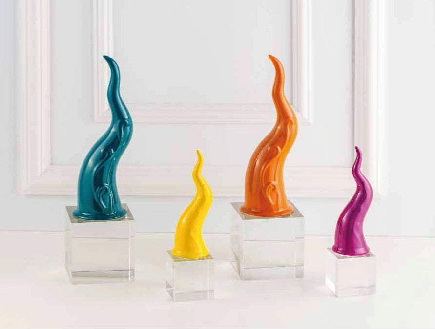 Sharon - Corno Medio Laccato su Cubo in Cristallo, H32, H29, H21 cm