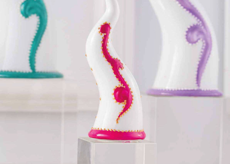 Sharon - Corno "Virgolette" su Cubo in Cristallo, H32, H29, H18 cm