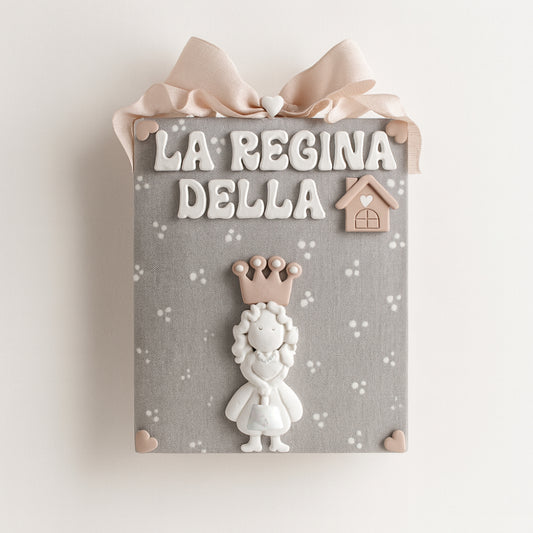 Statua Regina della Casa in marmorina H 14 cm regalo Festa della Mamma