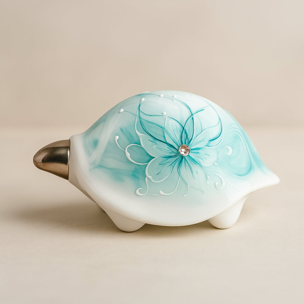 Tartaruga Sharon in porcellana 11 cm decoro acquamarina dipinta a mano