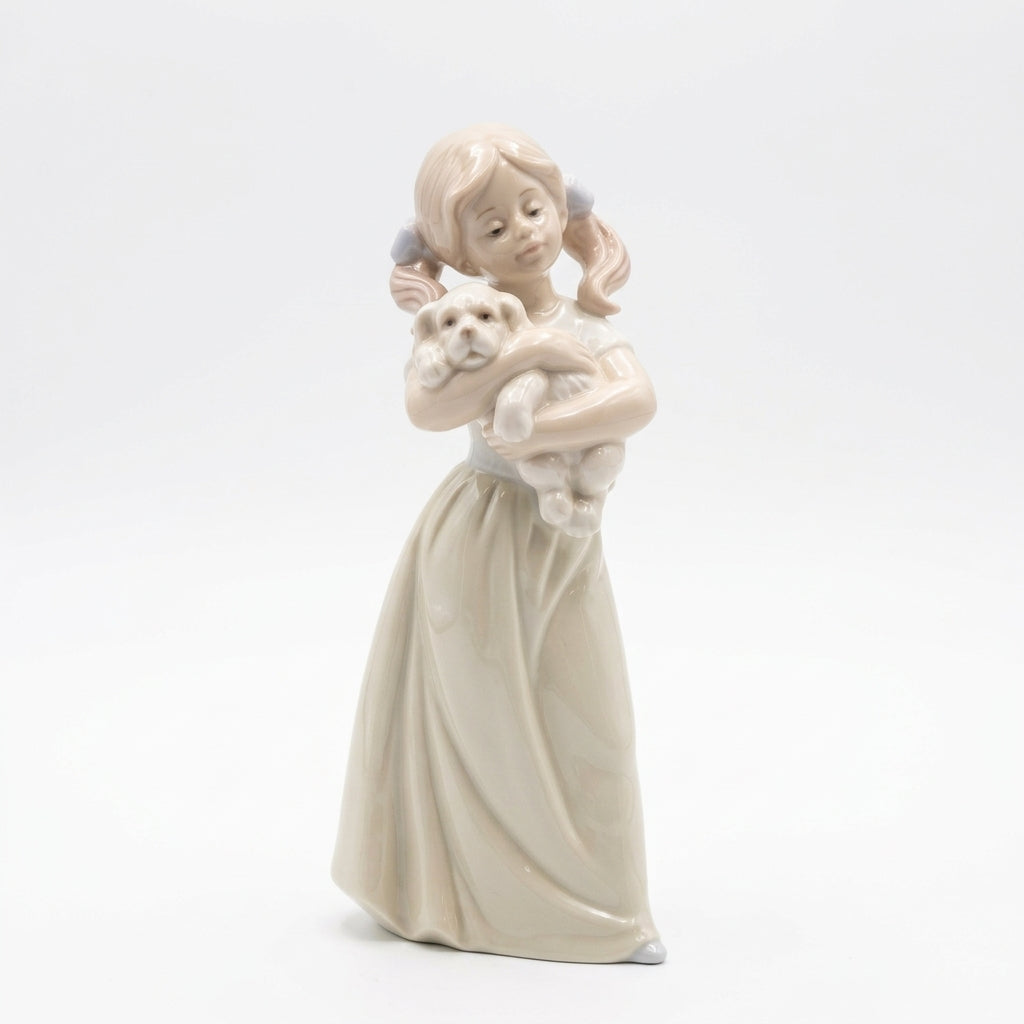 Yvonne Gontier damina in porcellana con cagnolino H 18 cm