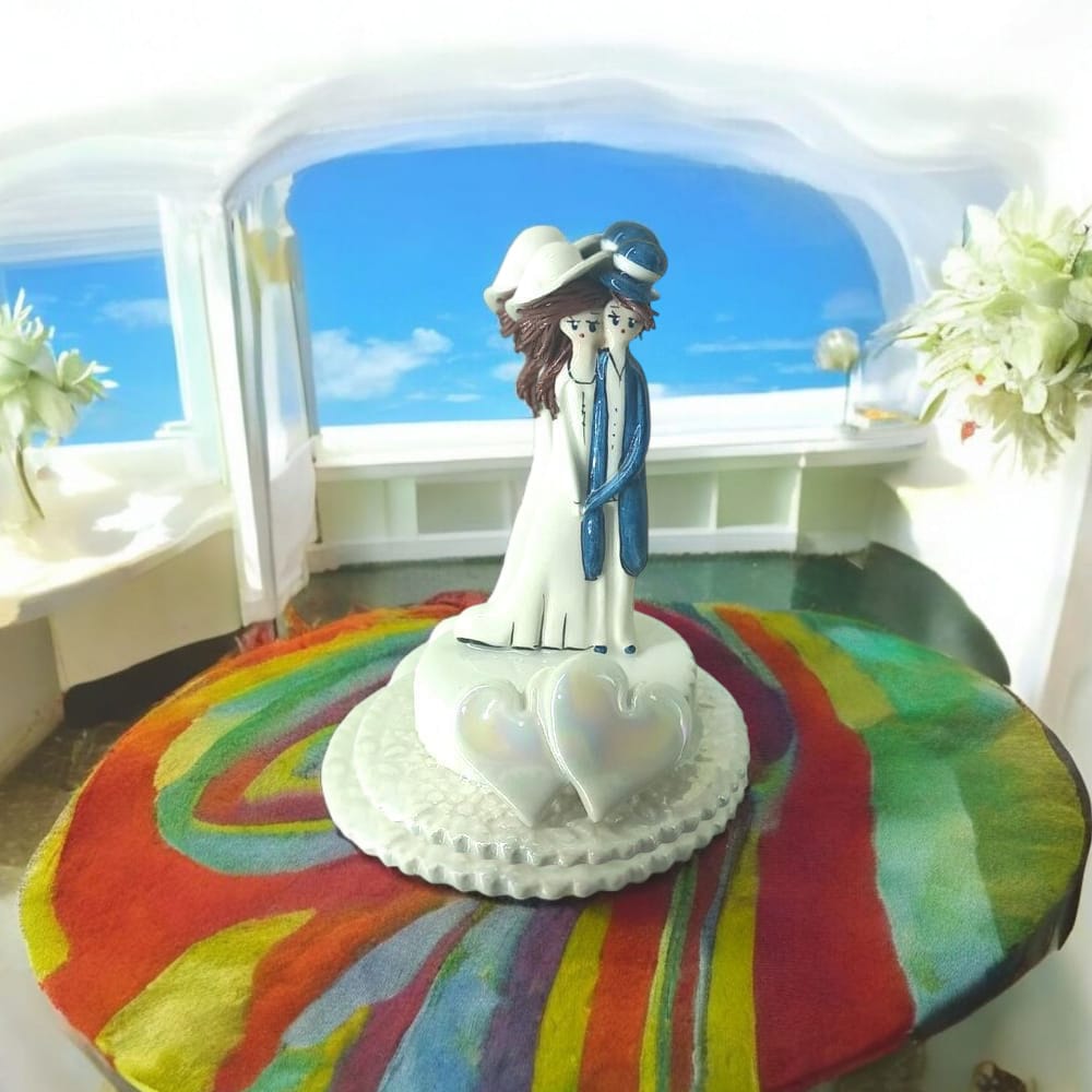 Zampiva – Coppia Sposi con Torta Cuori H.9 cm in Porcellana – Made in Italy