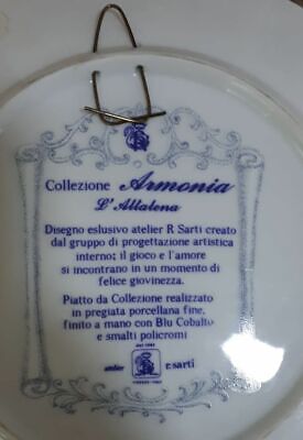 Atelier Sarti 24 Cm Piatto da parete in Porcellana Fine Altalena Armonia da Collezione